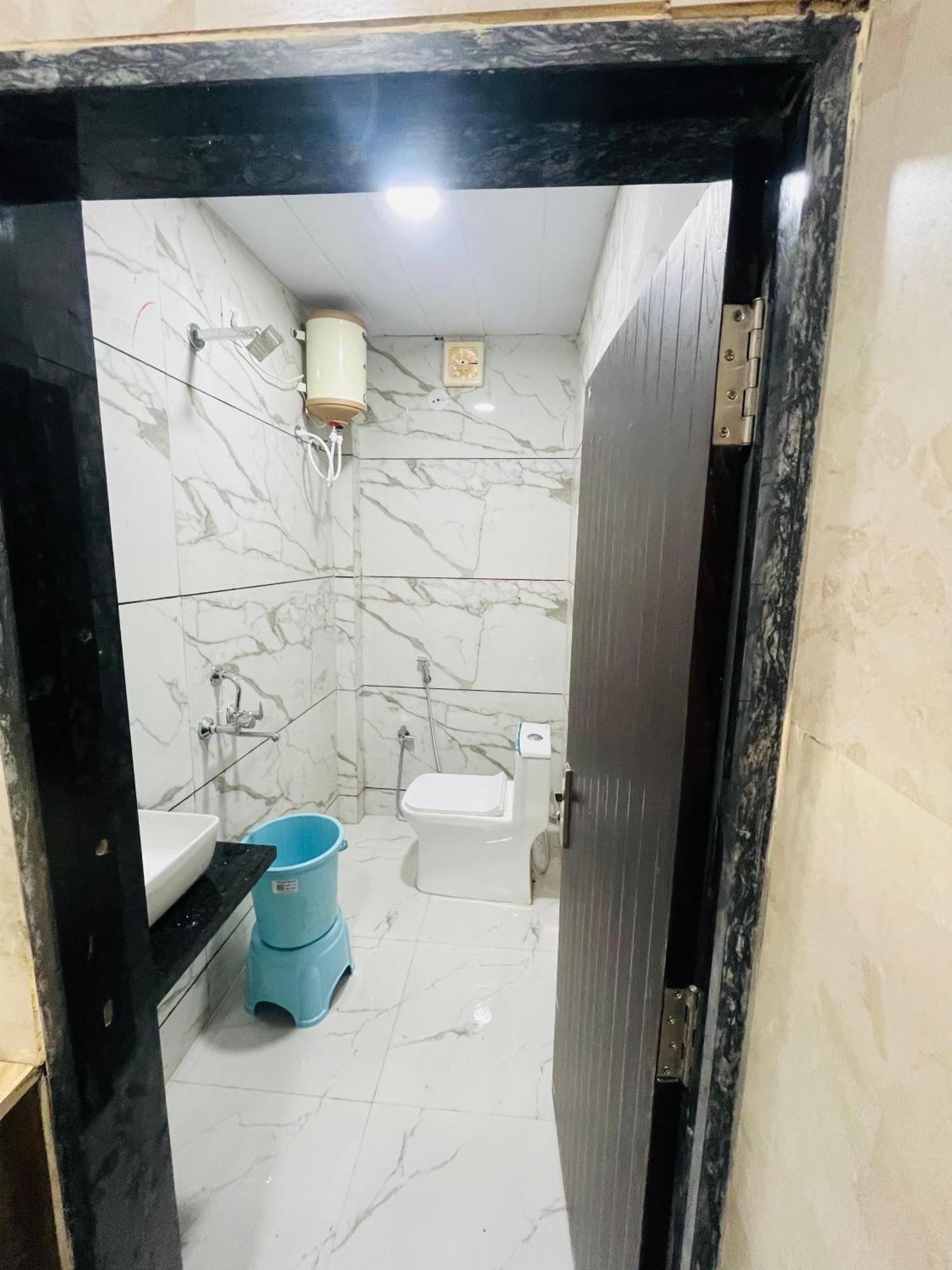 Hotel Sk Tower Ujjain Extérieur photo