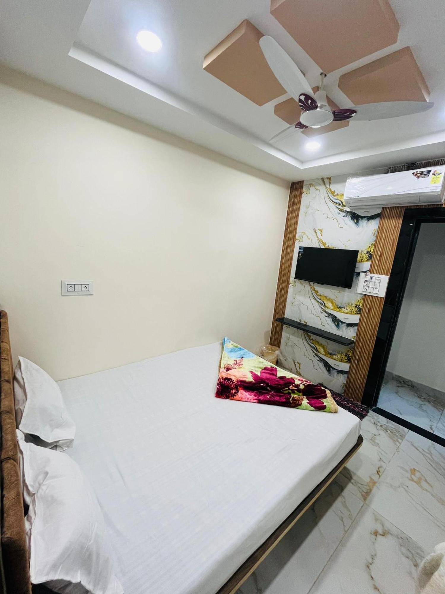 Hotel Sk Tower Ujjain Extérieur photo