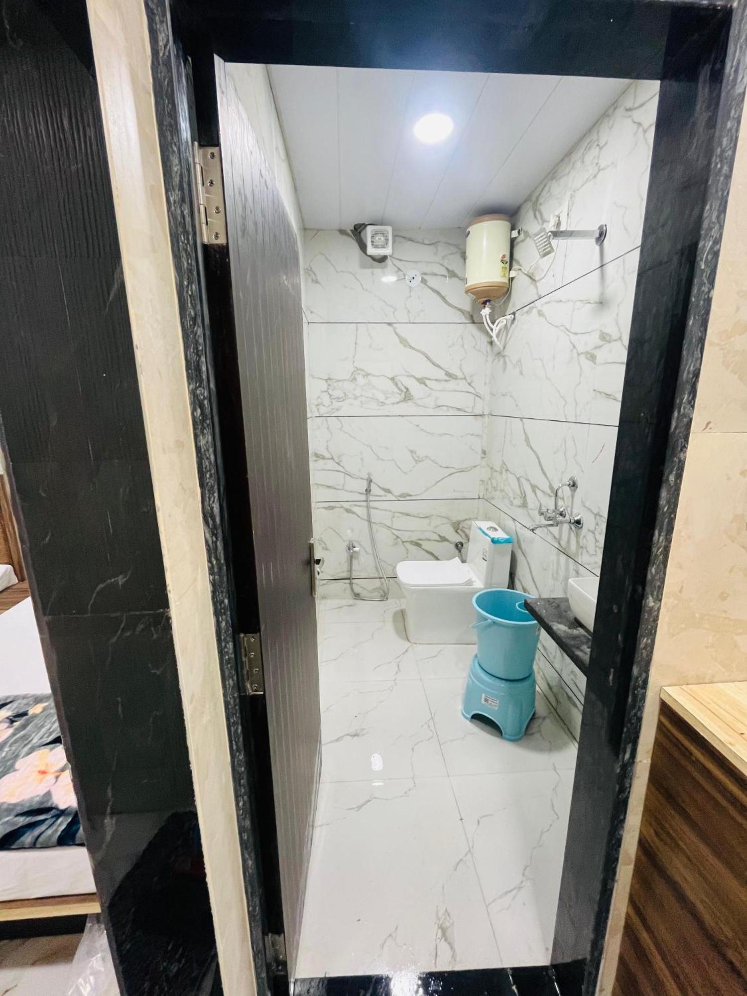 Hotel Sk Tower Ujjain Extérieur photo